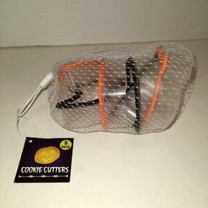Halloween cookie cutters six count ghost pumpkin witch hat bat skeleton